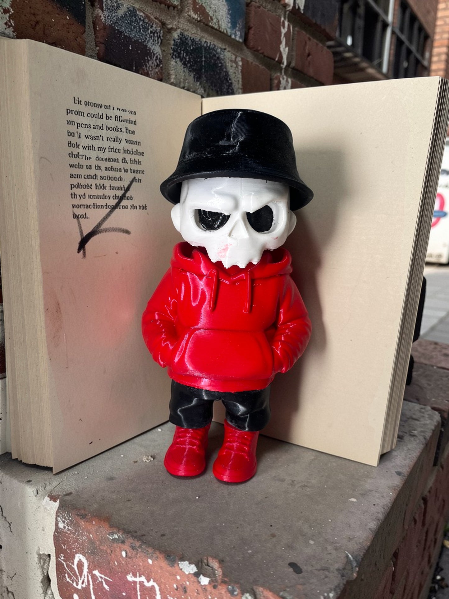 Urban Ghost ( Skull Toy )